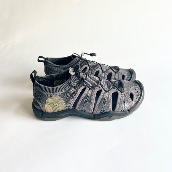 Keen Grey Black Textile Black Rubber Outsole Sneakers Sandals size 8. - Picture 2 of 14